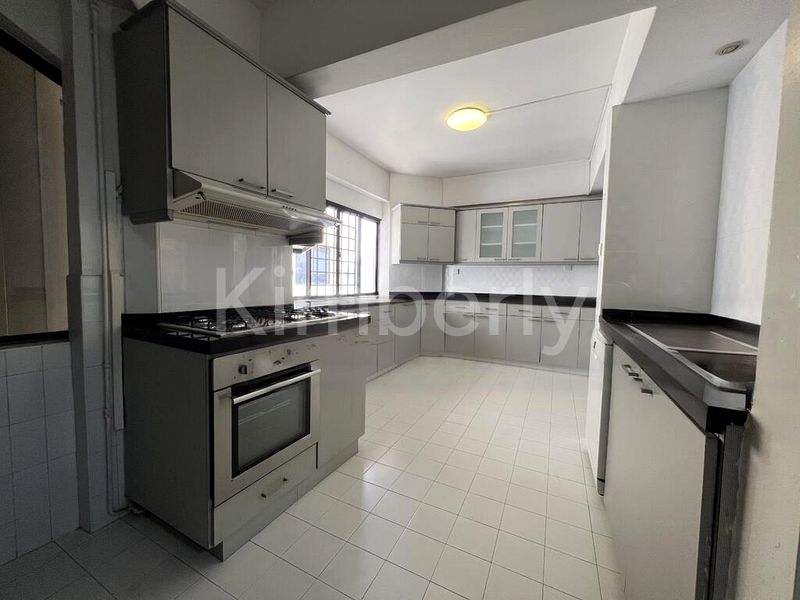 3 Bed Condo for Rent in  High Point - Image 3